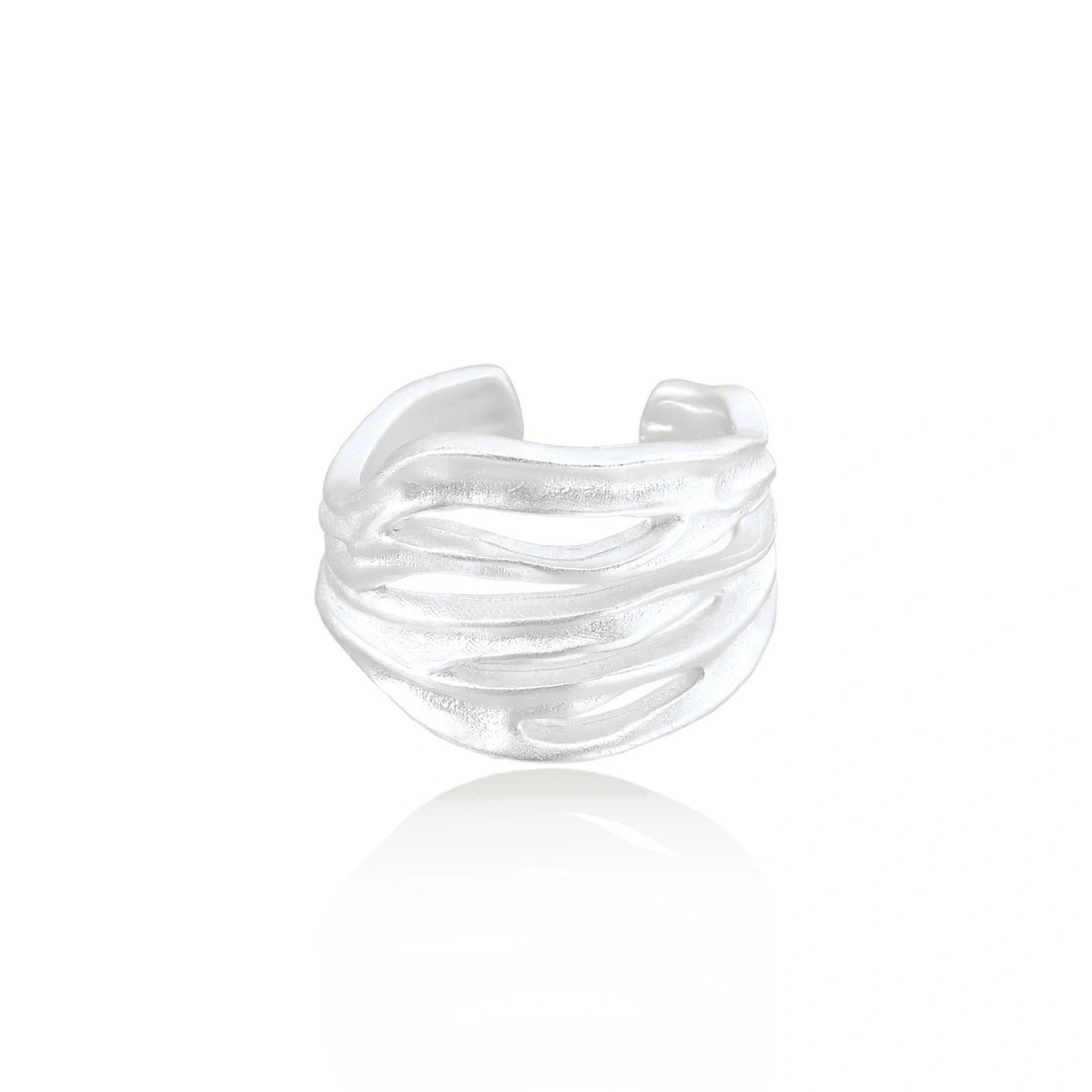 Coralie Wave Ring, front view of the wide wave-band face