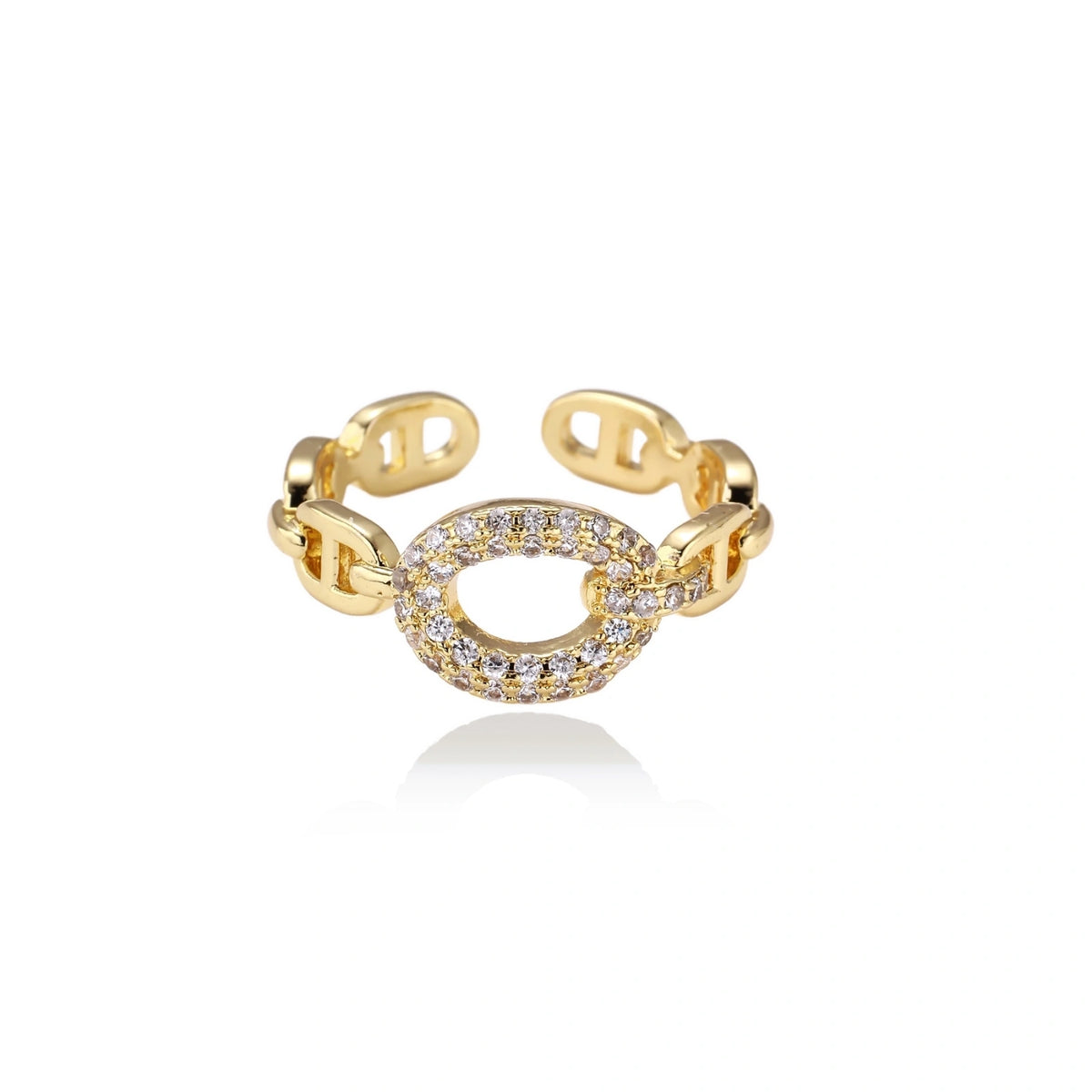 Golden Chain Statement Ring, close-up of the pave cubic zirconia detail