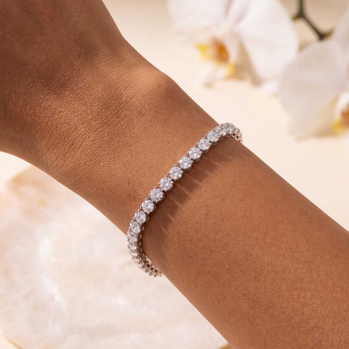 Tennis bracelet, view 2