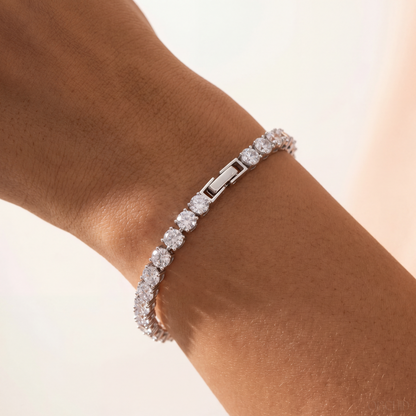 Tennis bracelet, view 3