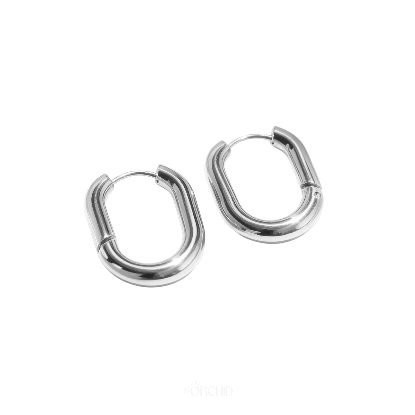 Lucia Hoops
