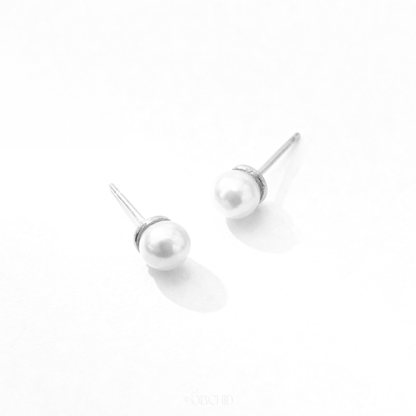 Laurel Pearl Earrings