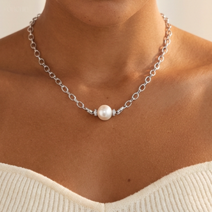 Oria Pearl Necklace