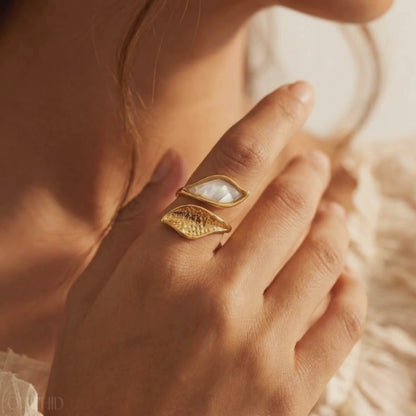 Perla Folia Ring